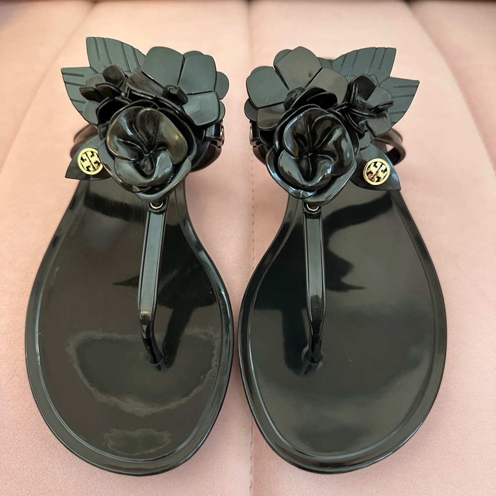 Tory Burch Black Floral Jelly Sandals with Decorative Accents size 8